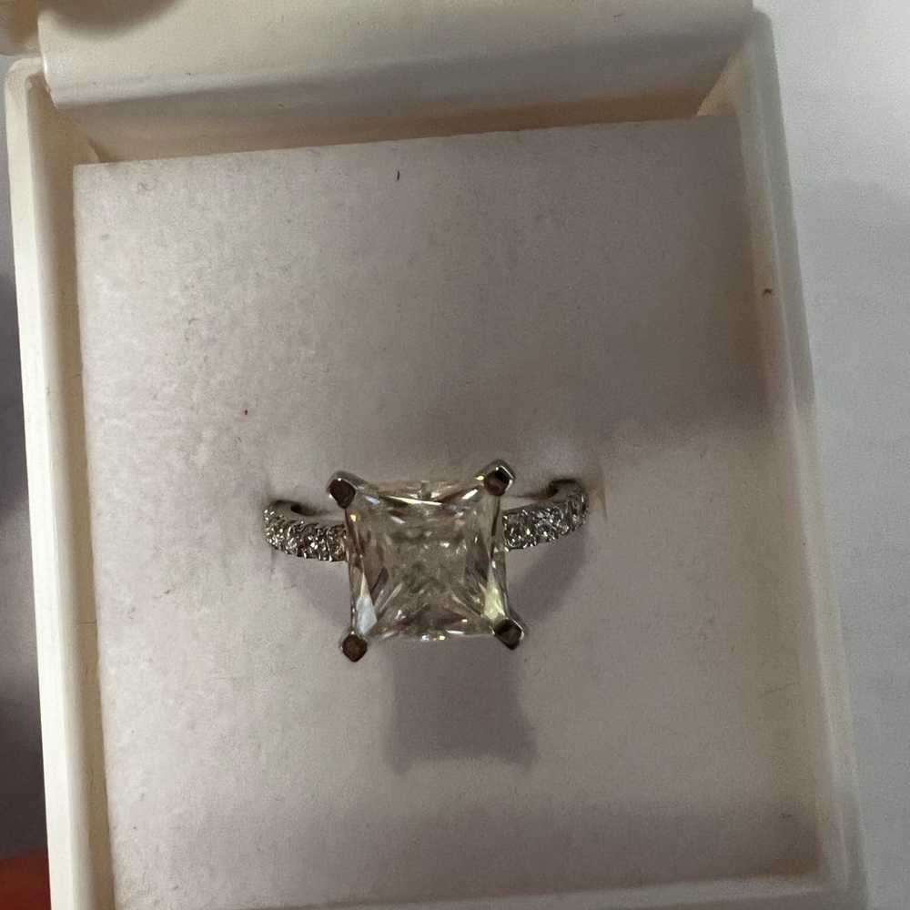 2.23 CT Moissanite Princess cut ring